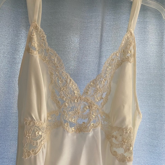 Victoria's Secret Cream Satin wedding nightgown - Picture 3 of 6